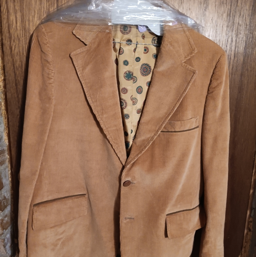 Vintage cordurory sport coat from G.Fox & co from Connecticut
